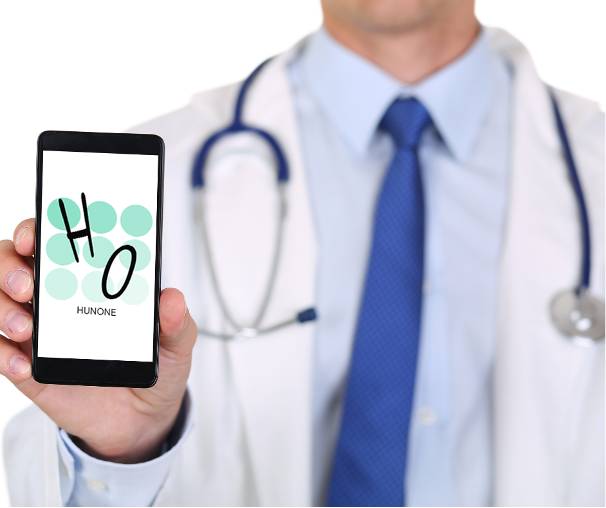 Magyar orvos k&uuml;lf&ouml;ld&ouml;n &ndash; a HunOne app seg&iacute;t, hogy magyarul &eacute;rtsd a kezel&eacute;st.